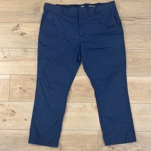 IZOD Men's Performance Sportsflex Bi-Stretch Chino Navy Blue Pants